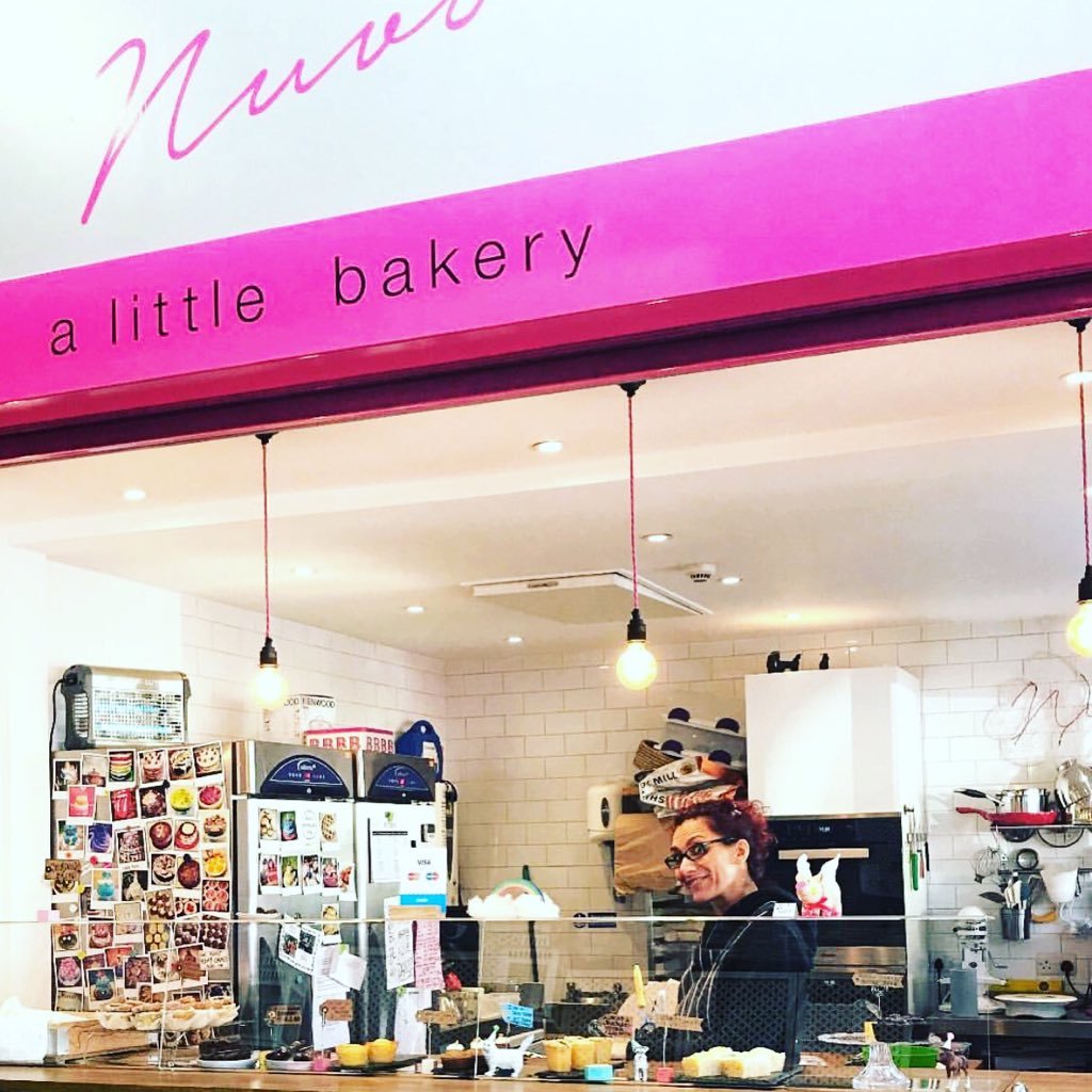 Pastry chef, personal cook, mum. Cakes + bakes from my little micro bakery kitchen in tooting London cakes@nuvolabakery.com