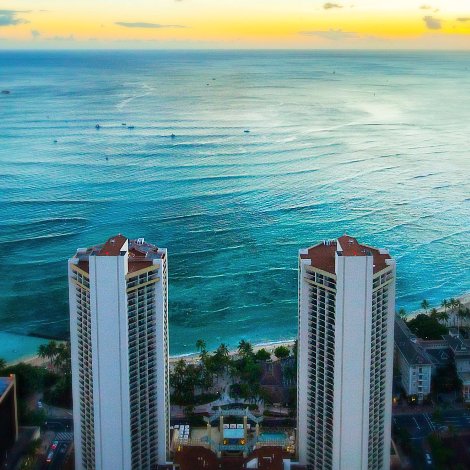 The premier hotel in the heart of Waikiki. (TAT Number: TA-020-671-2832-01)