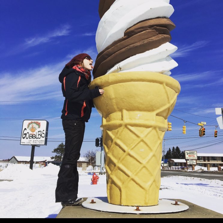 Al2Herman's profile picture. Please pay off my student loans. thanks ❤️