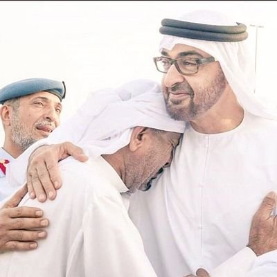 ‏‏‏ابن من ابناء الامارات وكلي فخر