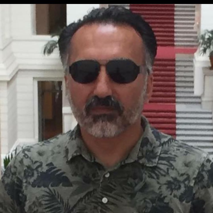 ihsan_y_topcu's profile picture. 