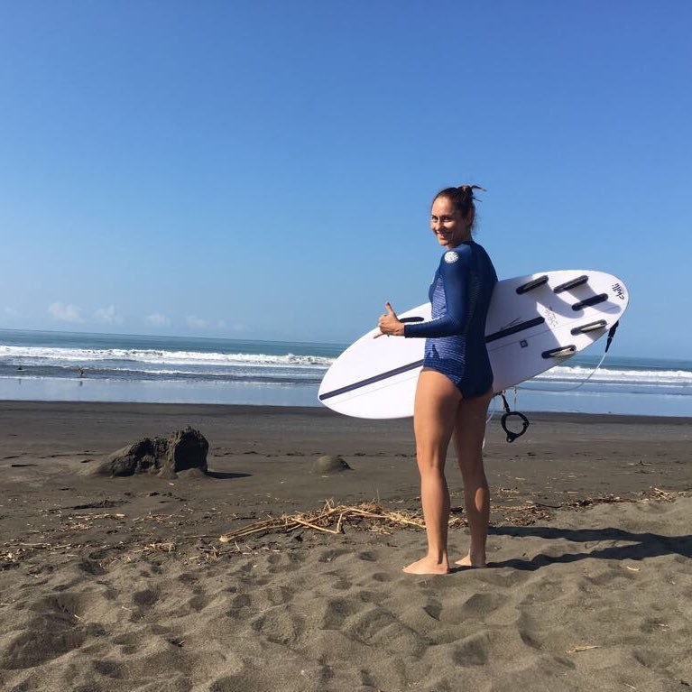 #Surfer girl, 2x Iron(wo)man, #Newtonite, traveller, lover of nature, wildlife and the ocean. A sporty spice with a knack for sniffing out bad apples #adventure