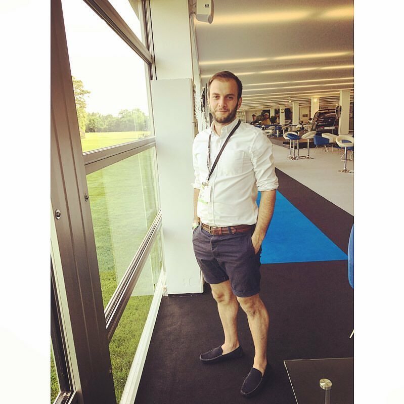 Commercial Finance Broker. Golfer & Petrolhead.