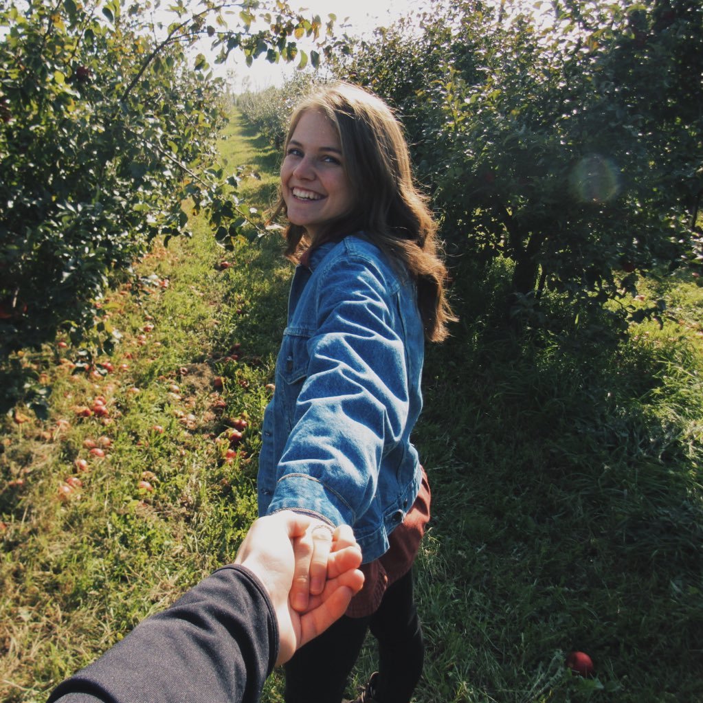 ashleychalles's profile picture. 