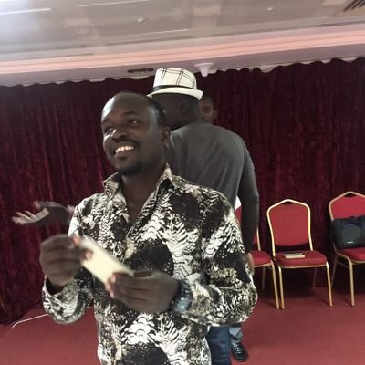 ato_3enninful's profile picture. 