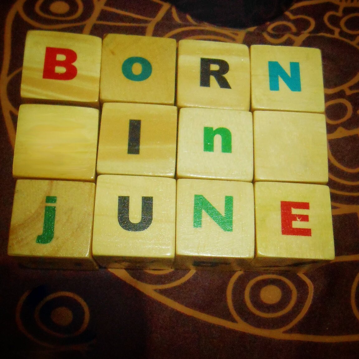JASA SEWA PAYUNG SIRKUS DAN PESULAP KELINCI PROFESIONAL🔸MUTI VOKAL🔸JUGI BASS🔸DONI DRUM🔸NEKI & ACUL GITAR
#borninjuneindonesia #oursecondhome