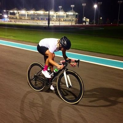 PE TEACHER & HEAD OF NETBALL | OCR GCSE PE | Looking to share ideas, resources and inspiration | Triathlete | Netballer | Cake maker