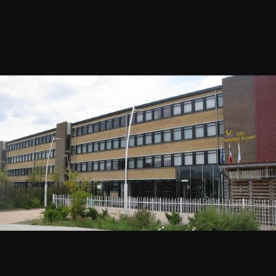 COMPTE OFFICIEL dans le but de vous informer de l'actualité du lycée, faites tourner !
