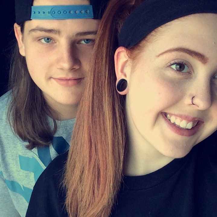 Paige_1800's profile picture. Senior. 17 Years Young. Nature. J.T.S 💙