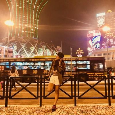 GrinTagz's profile picture. Live by the 🌞
L❤ve by the 🌚