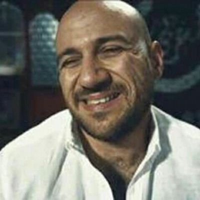 Life is black don't ever get white dress ⊙ω⊙ Petroleum & Mining Engineer على باب الله §»» DON'T U EVER act on Twitter , B nice ««§
بورسعيدي أهلاوي
:-D