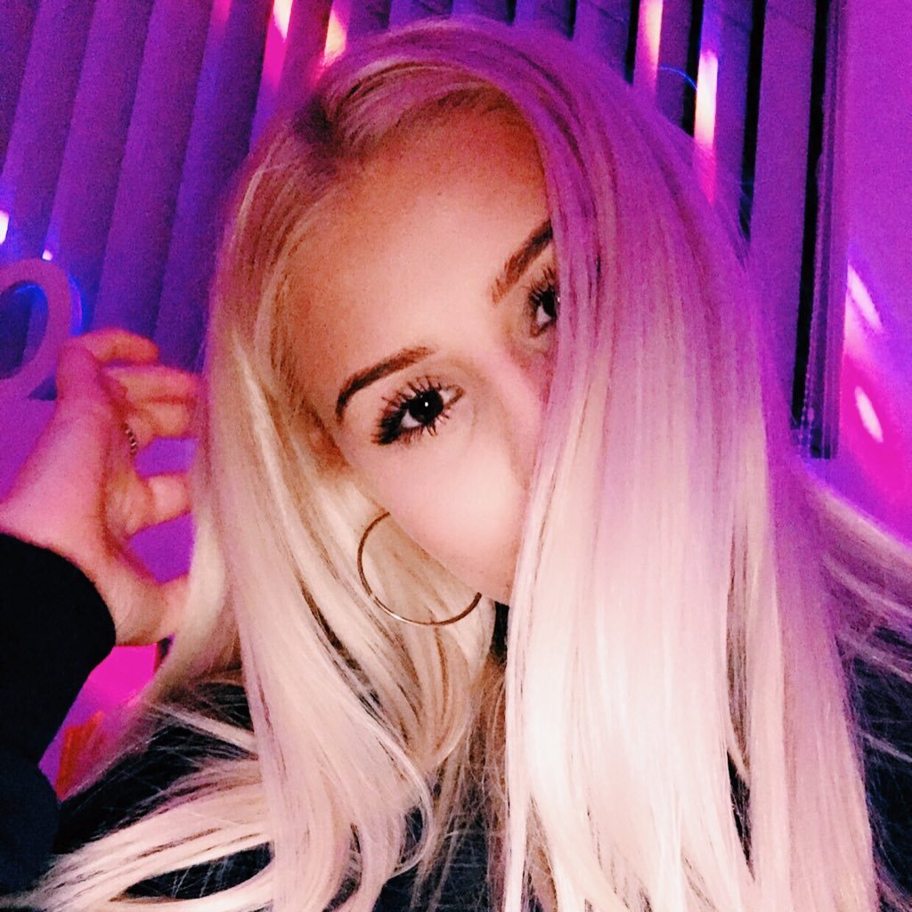 anita_loa's profile picture. 