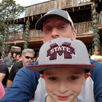 single dad of 6 raising my kids in swla.  Miss. State maroon and white . Baseball and golf are my passions