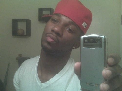 im me...love 2 have good time live life as if there is no 2mar....but im jus laided back southern georiga boy...so wuz haapenin eveybody...RIP Saidrick Locklear