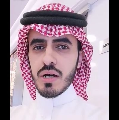 الطيورتأكل النمل وعندماتموت فإن النمل يأكلهاالظروف قدتتغير فلا تقلل من شأن أحدالبعض يمدح الذئب وهوخطرعليه ويحتقرالكلب وهوحارس له يمدح من يهينه ويحتقرمن