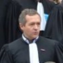 Avocat au barreau de Coutances et du Mont Saint Michel - Ancien Bâtonnier 2014-2015 - Ancien Membre du Bureau de la Conférence des Bâtonniers de France #CNA
