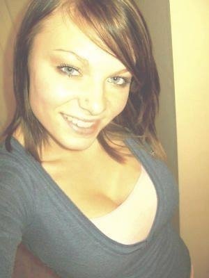 crystalll2892's profile picture. 