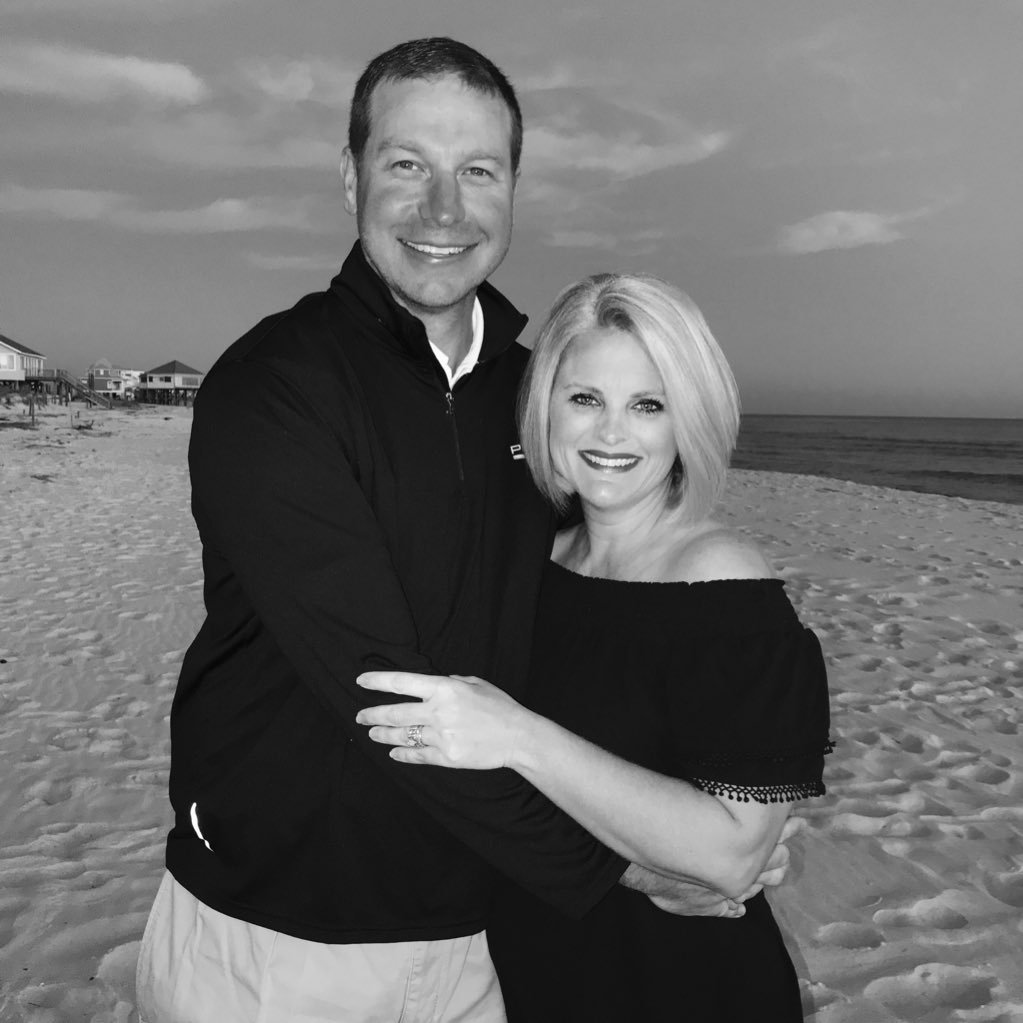Christian⛪️wife to @BradMBolton💰, mother to 3 kiddos👩🏻👧🏼👱🏼Former teacher -📚, now part time banker$! I love traveling with my family!✈️🛳🚙🎢🏝🏖🏜