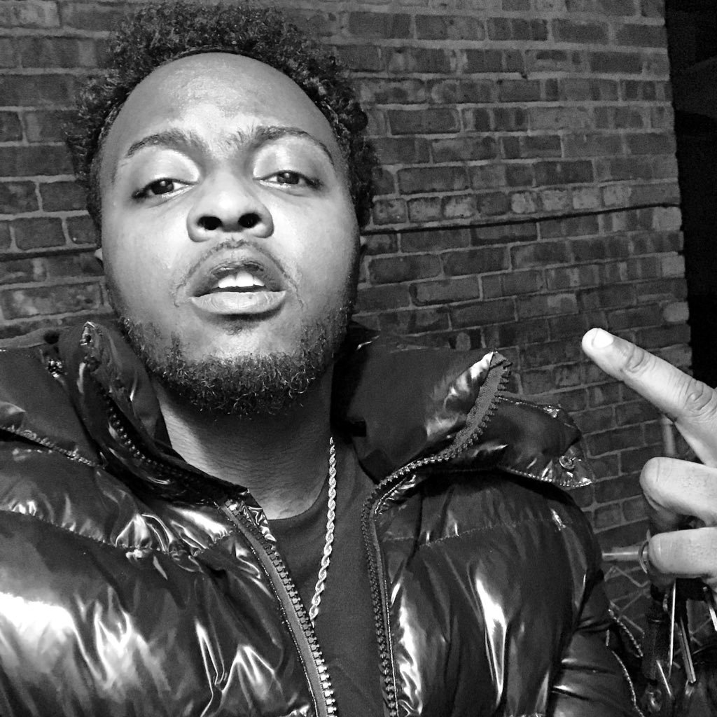Sicko Mobb Artist Vonje' Bookings & Features Email Vonjebookings@gmail.com IG: Sickovonje_ SC: oge_vonje ALMIGHTY ⭐️ GANG OUT WEST 🏚🔌