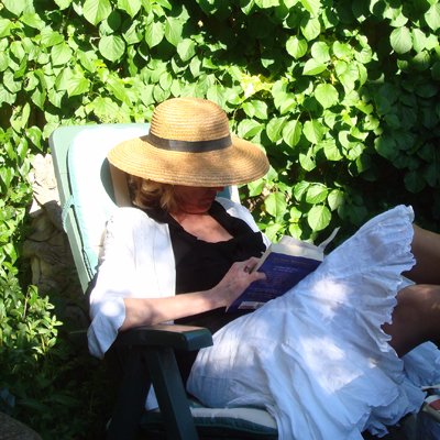 LitraQuest's profile picture. Privately funded endeavour to encourage imagination, creativity, and empathy in young, and young at heart, through reading, writing, and sharing stories & poems