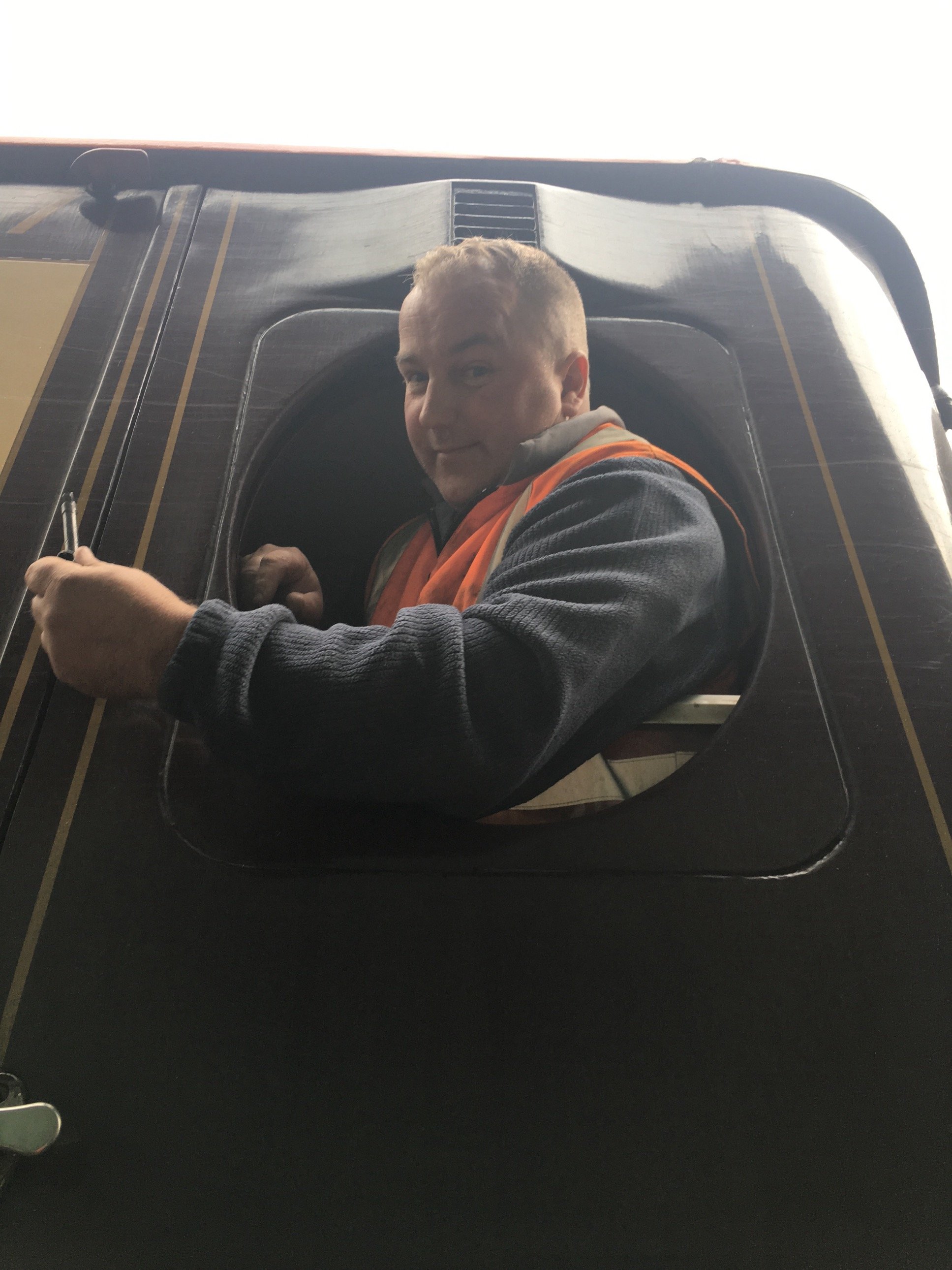 jeffmiles17's profile picture. Addicted to females