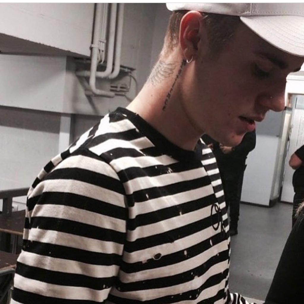 relaxyoooo's profile picture. if you ain’t my nigga your girl is single to me