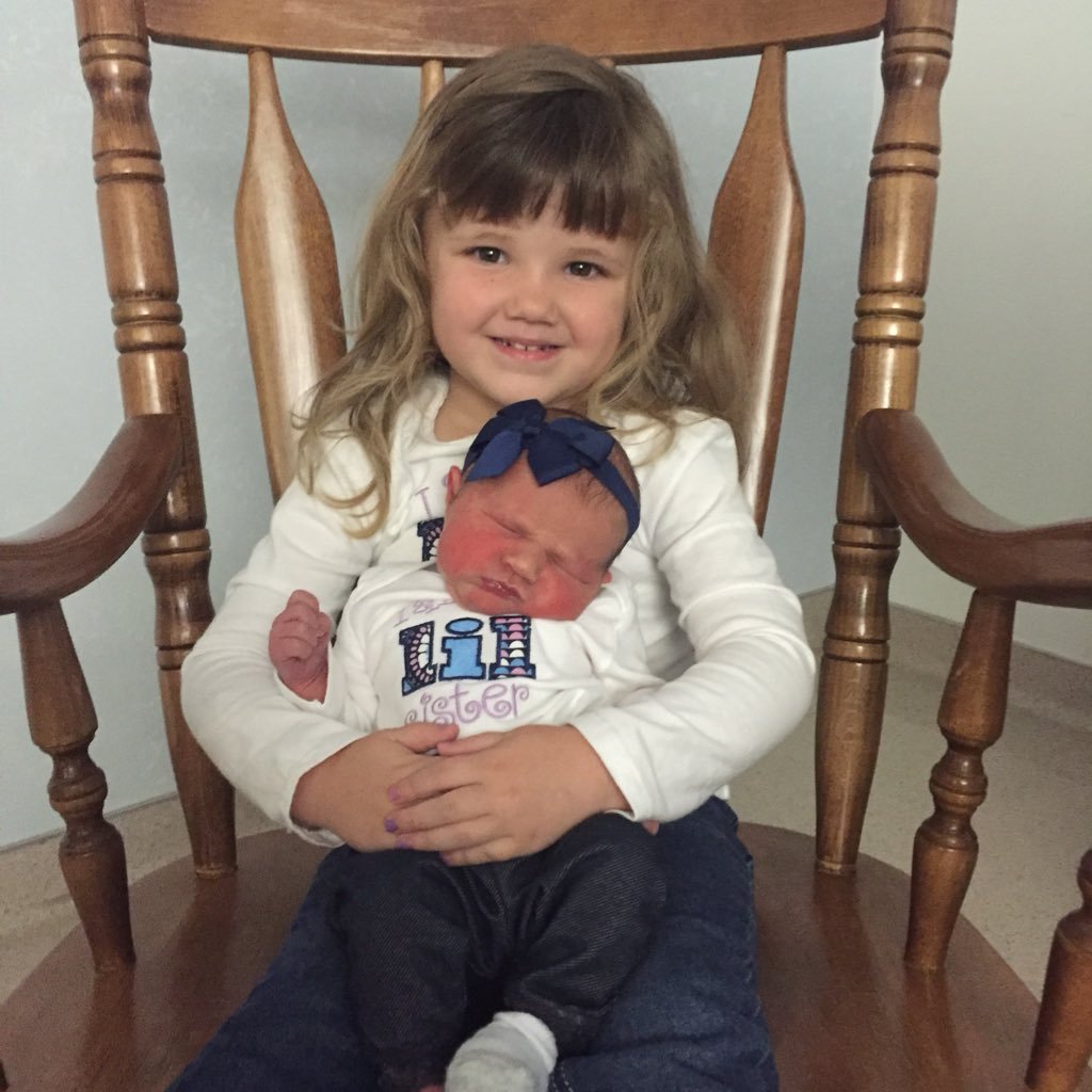 davis0811's profile picture. 