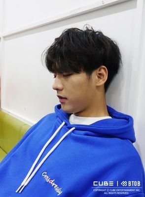 R2WIBeDuJi4p7zS's profile picture. 