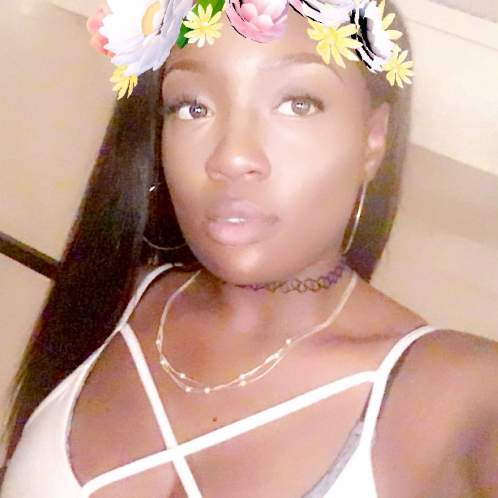 God is my hope , my light , my strength and my comfort . I ❤️ Joel Osteen 👑👑Sc : lovexia 🌹🌹