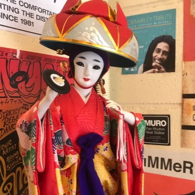 最弱極小企業起業。肥満で事業も暇。今はポトフ食べてます。デブだけど診断はメタボではない事がわかり、趣味でかつて沖縄で産まれたレコードを集めています。どうぞよろしくお願いいたします。