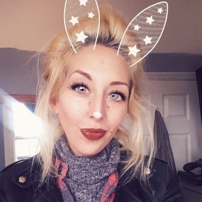 LePetitBisou's profile picture. Artist - Barista - Lover - Design and Decoration