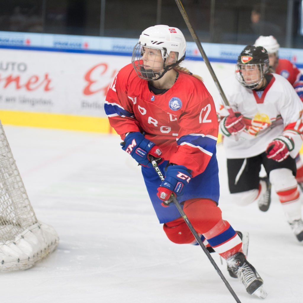 En språkmässigt dålig representant för Norge. 🏒- LHC och Norge