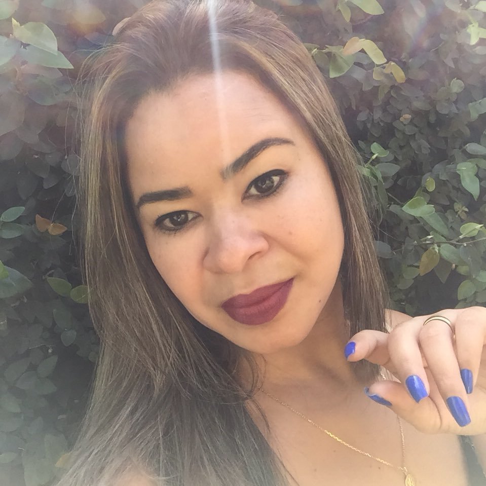 Elisabe29866060's profile picture. 