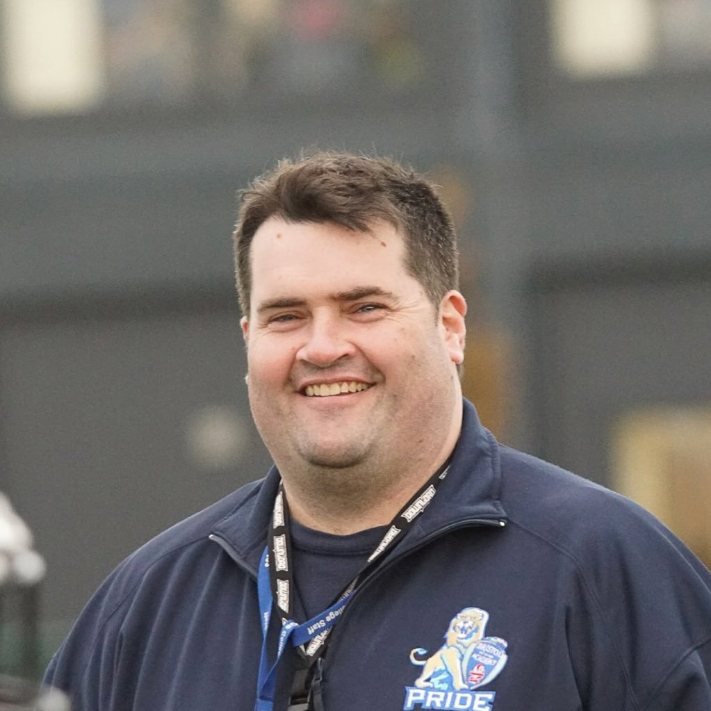 American Football Head Coach Bristol Apache /🇨🇦 B.C. Boy /3rd year Sports Therapy Student UoG sport science