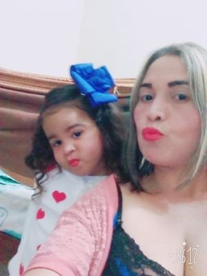 Creo en Dios todopoderoso, Amo a mi familia y a mi Patria querida... soy Izquierdista