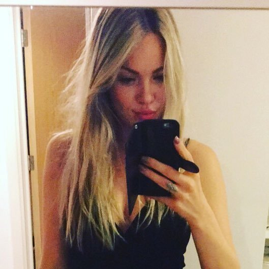 Porgieproffitt's profile picture. I've seen you in my dreams honey I've watched you in my sleep, we was drinking in the bars darlin  dancin down the street.