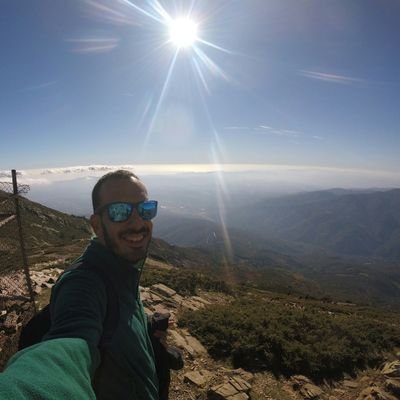 carlicos's profile picture. 