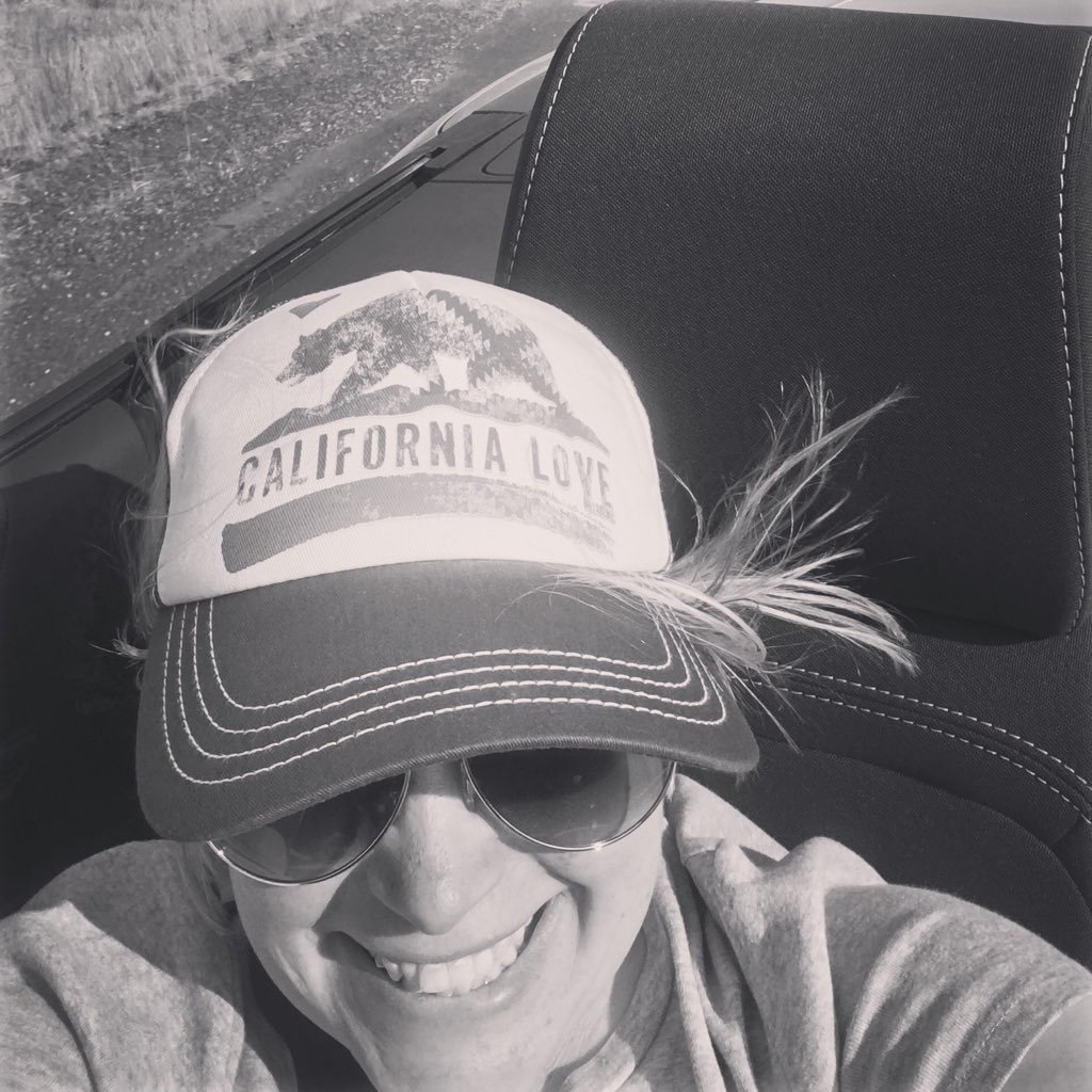 fuzeber's profile picture. Digital marketer, SFMC email dev, NYC fanatic, nerd, lover of pop culture, cat stalker.