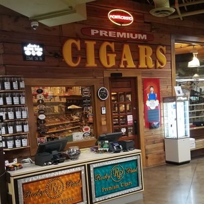 jungles_humidor's profile picture. Cincinnati's Largest Humidor and Premier Cigar bar and Lounge 🥃🔥 
*Unofficial Acct not affiliated with Jungle Jim’s International Market, Inc.