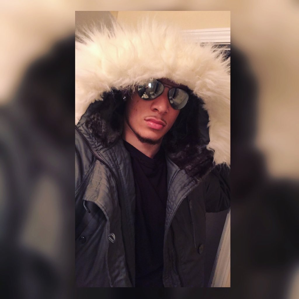 redrobot78's profile picture. 