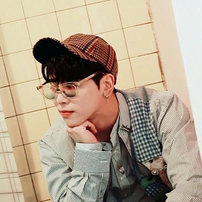 shch0412's profile picture. I'm dying to meet you