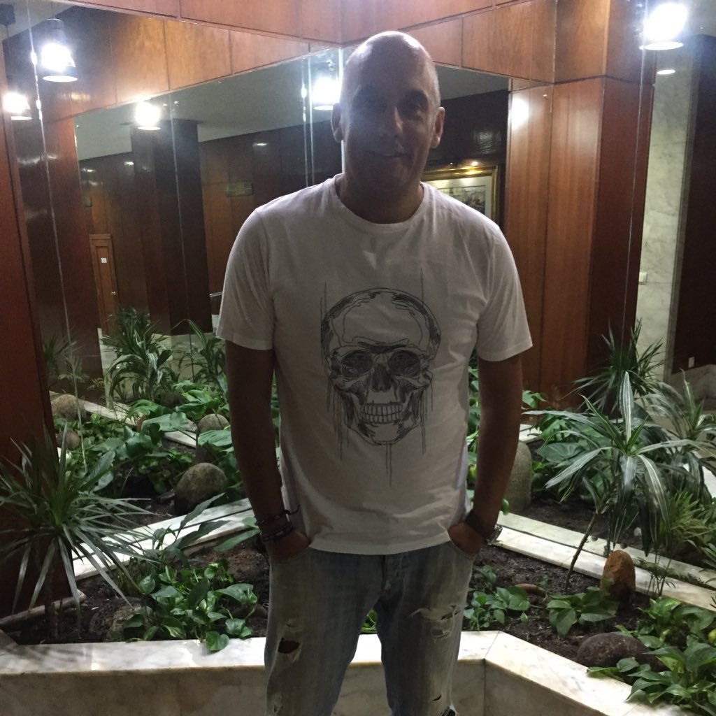 occhy2005's profile picture. me encanta viajar, el surf, las emociones fuertes y los poemas. Amo la vida