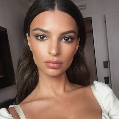 📷 of the beautiful emrata