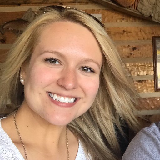 whatjessreads's profile picture. Jessica • A girl who loves books and chatting about them!