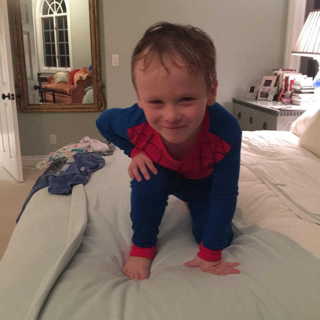 MrRahoo's profile picture. Increasingly convinced this isn't real and you're all actors. I mean, how else...