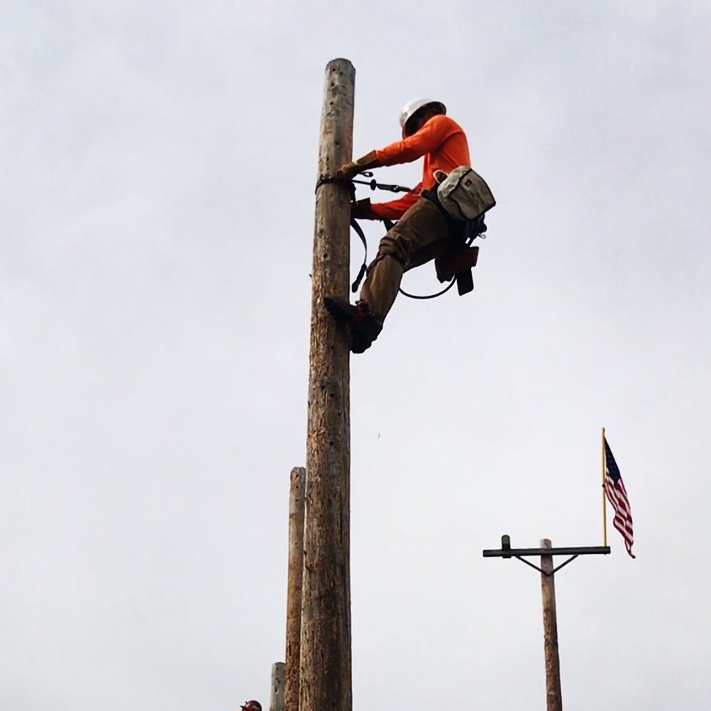 CJoski121's profile picture. When life throws a curve, drop a leg and rail that bitch✊