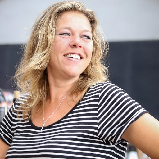 _Marriette's profile picture. Auteur, docent en (eind)redacteur. @JetHoogerwaard, @AvenirPubl #Dordrecht, #MijnGeheim, #levensverhalen #Hetjaarvanjouwboek, #DeKaper en meer…