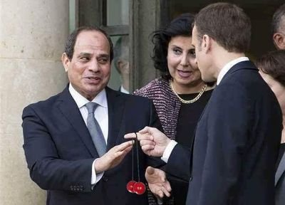 مسلم موحد بالله دراسات عليا في القانون الدولي
متزوج ولدي طفلين