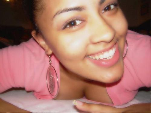 I love to have fun! Im drama free and i want to live life to the fullest!!