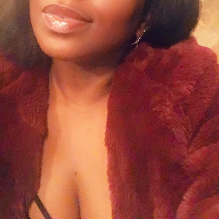 NolasDarlings's profile picture. Follow me and everything is alright. I’ll be the one to scam your dad at night.